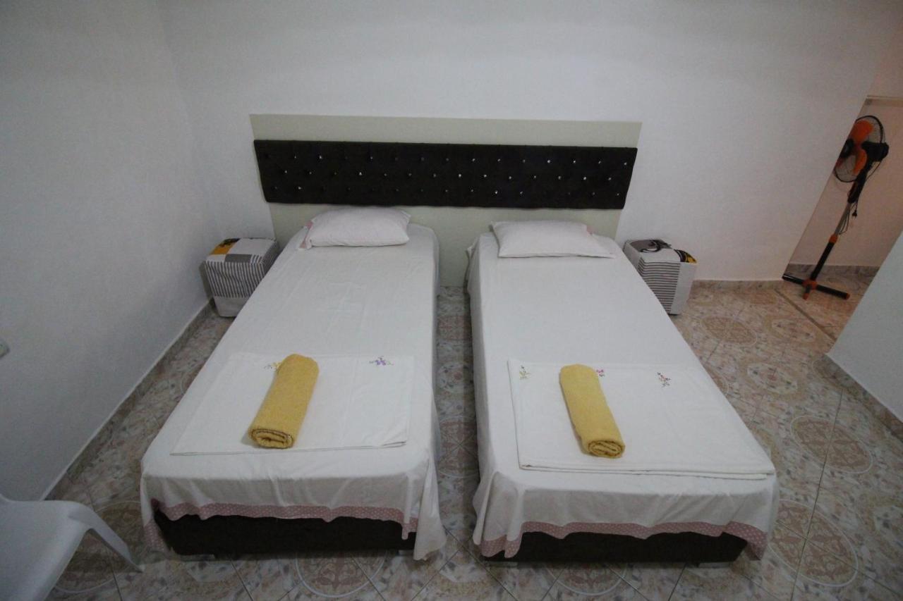 סרנדה Mona'S Apartments מראה חיצוני תמונה